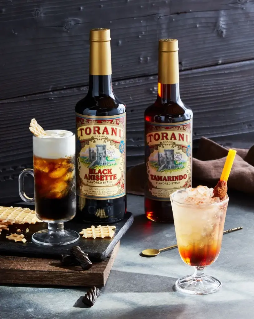 300353_blackanisettesyrup750ml_lifestyleimage2.webp