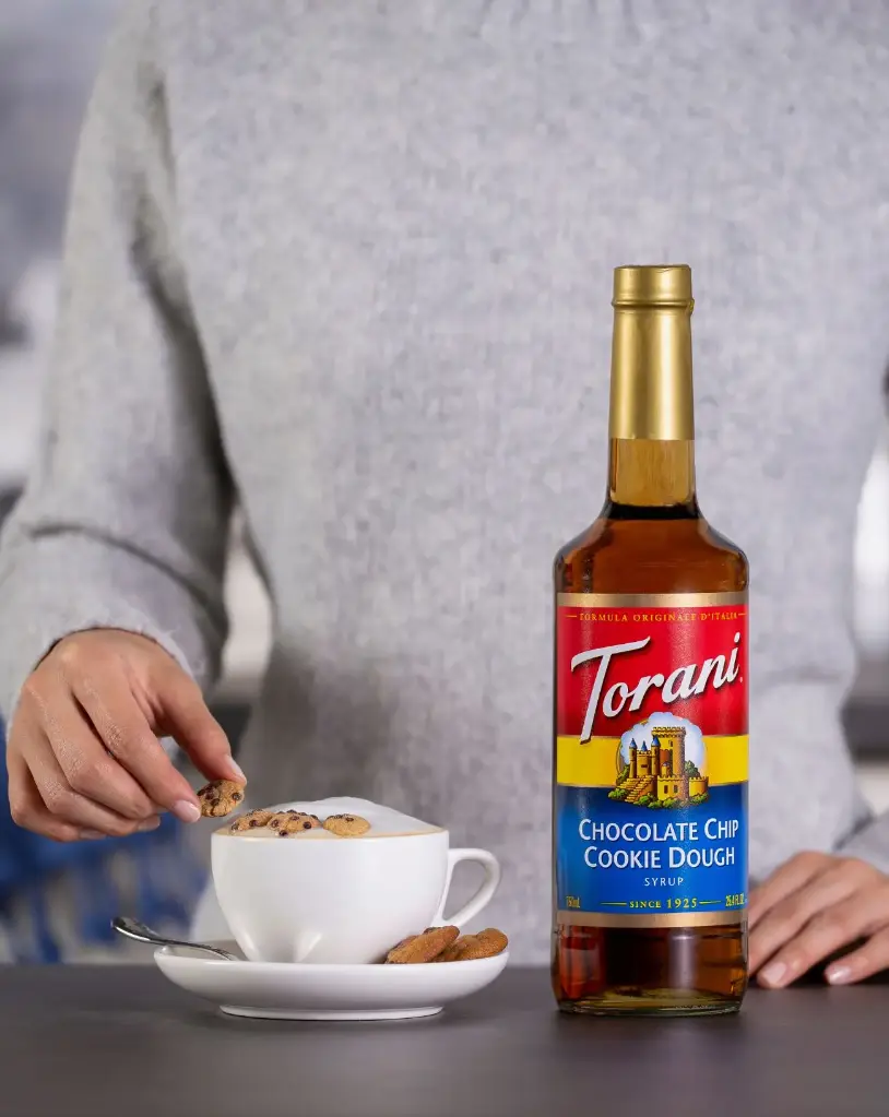 360074_ChocolateChipCookieDoughSyrup750ml_LifestyleImage1.webp